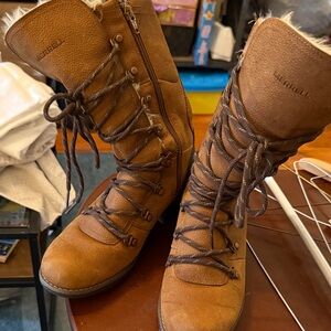 Merrell Women's Tan Lace-Up Winter Boots